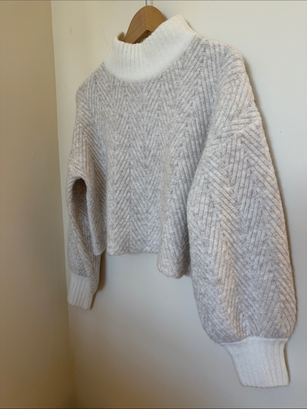 Cozy Chevron Turtleneck Sweater - Cream